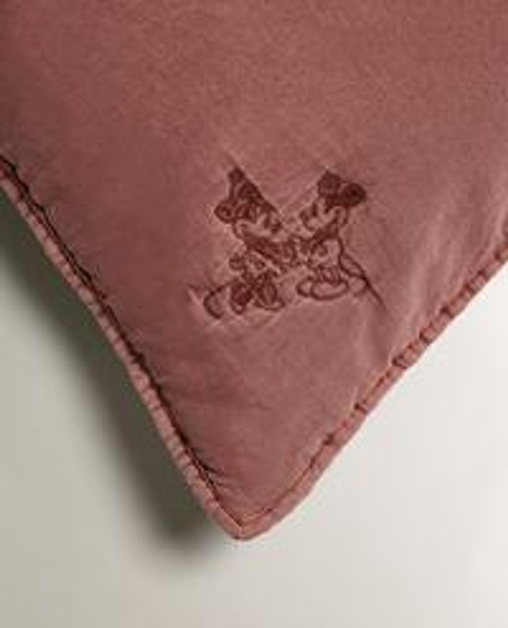 ZARA HOME ДЕТСКАЯ ОДНОТОННАЯ НАВОЛОЧКА МИККИ И МИННИ ©DISNEY, МЕДНЫЙ