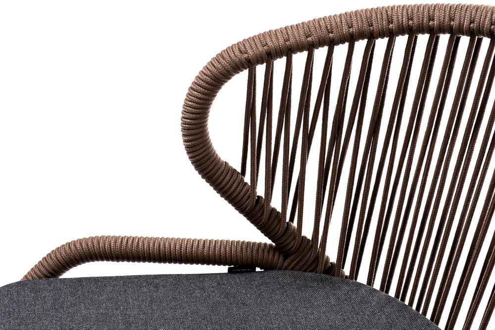 "Милан" стул плетеный из роупа, каркас из стали темно-серый (RAL7024), роуп коричневый круглый, ткань темно-серая 019