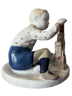 Фарфоровая статуэтка "Мальчик с Кубиками" ЛФЗ