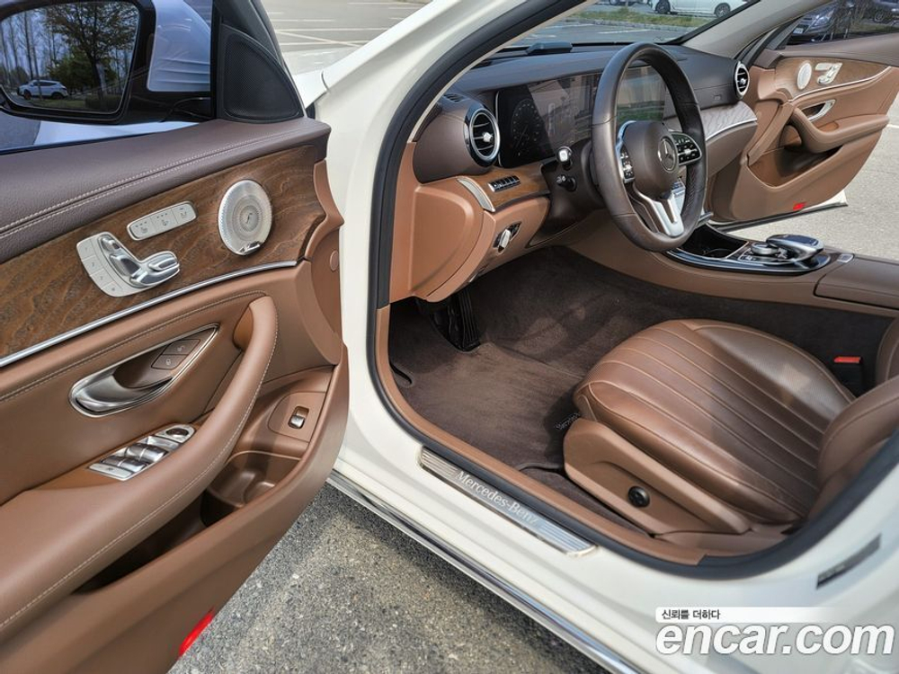 Mercedes-Benz E-Class W213 E300 4MATIC Exclusive (08.2019)