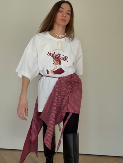 Баска-фартук с кулисками из малиновой шерсти