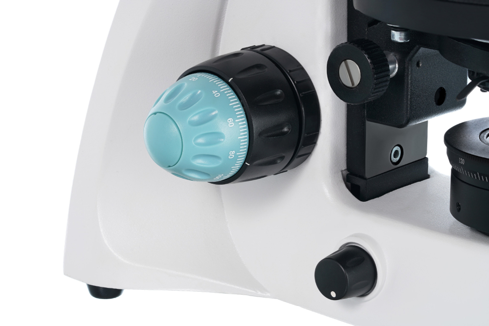 Микроскоп поляризационный Levenhuk 500T POL, тринокулярный - фото 9