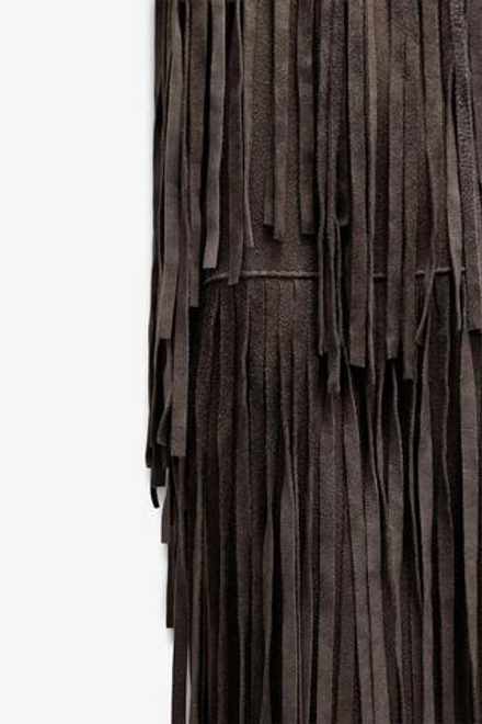 ZARA КОРОТКОЕ КОЖАНОЕ ПЛАТЬЕ С БАХРОМОЙ, КОРИЧНЕВЫЙ