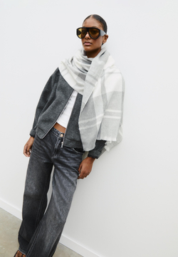 STRADIVARIUS Клетчатый шарф, серый меланж