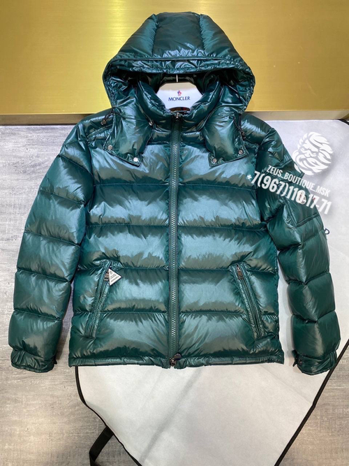 Пуховик Moncler