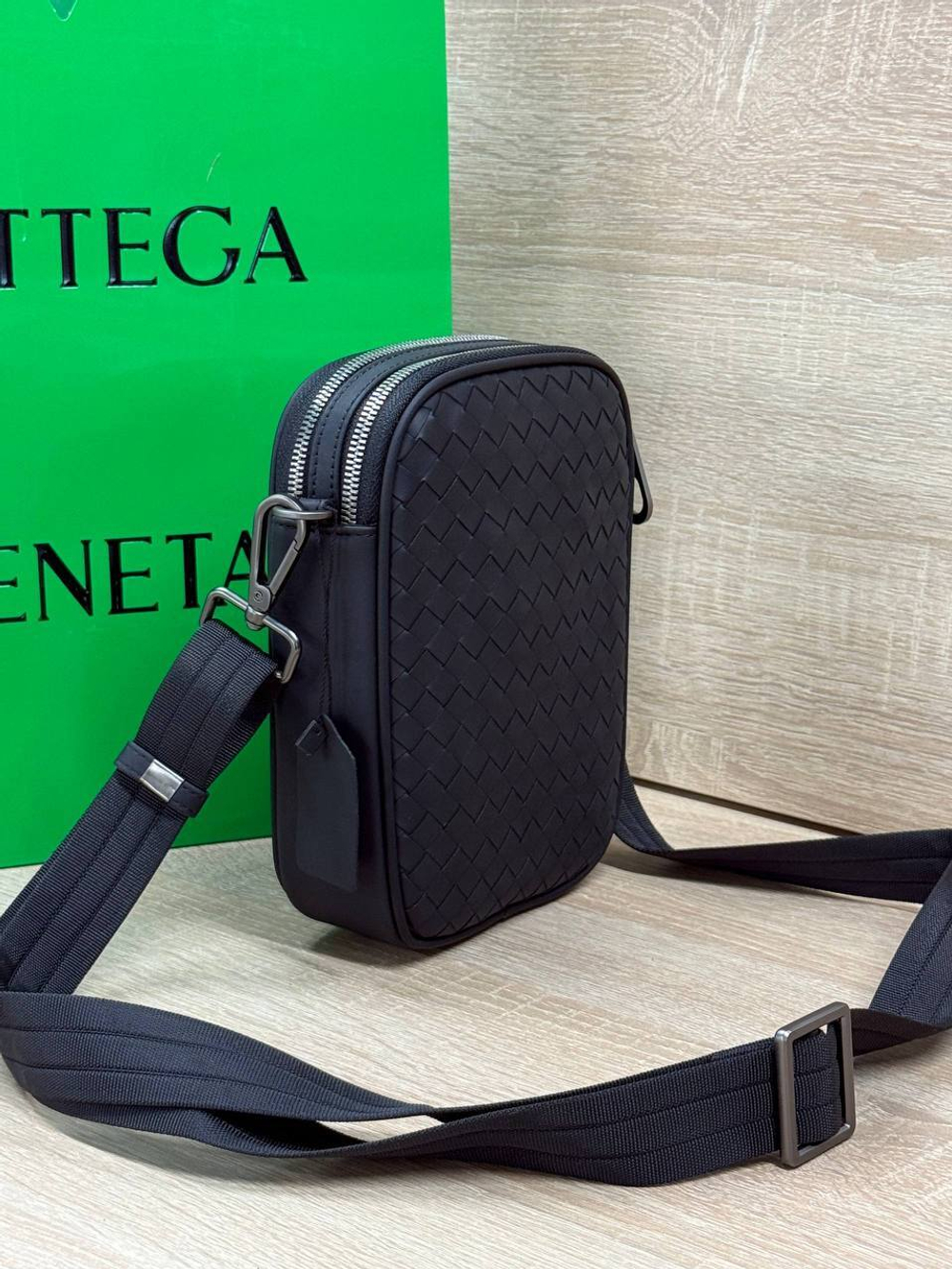 Сумка-мессенджер Bottega Veneta
