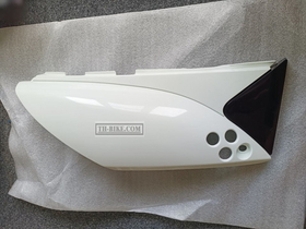 36001-0215-25R. COVER-SIDE,RH,UP WHITE+LO EBO. Kawasaki.