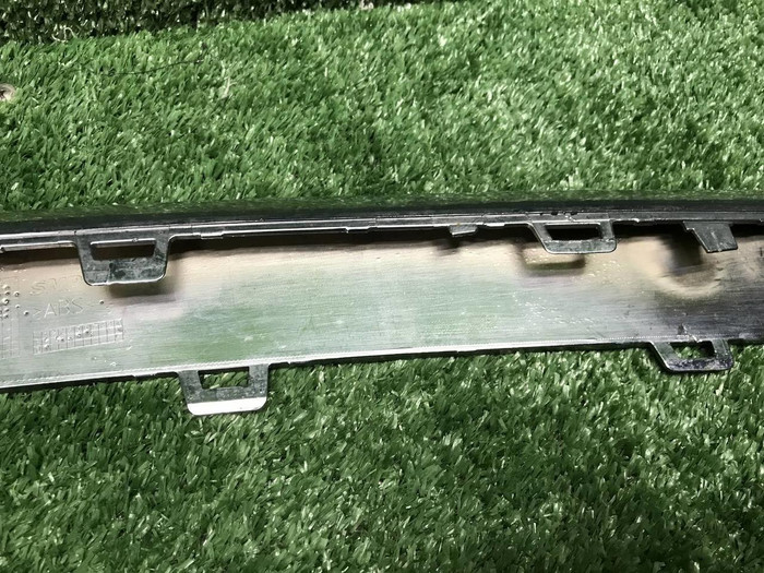 Молдинг переднего бампера Mercedes A W177 (18-22)