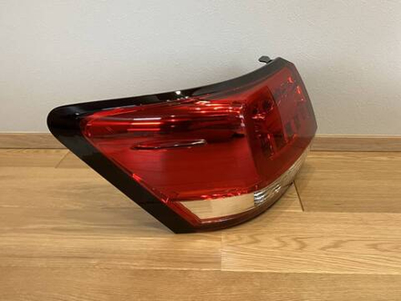 стоп левый Toyota Premio ZRT260 20-461