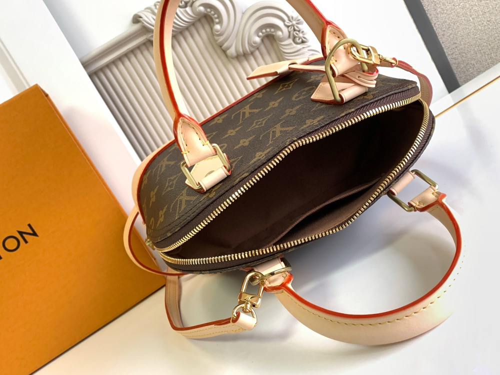Louis Vuitton Alma BB