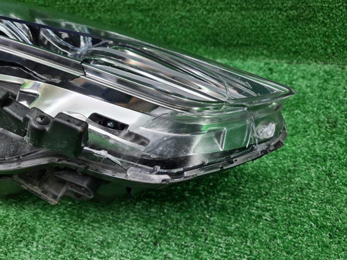 Битая Фара правая Genesis G70 (2017-2021) LED
