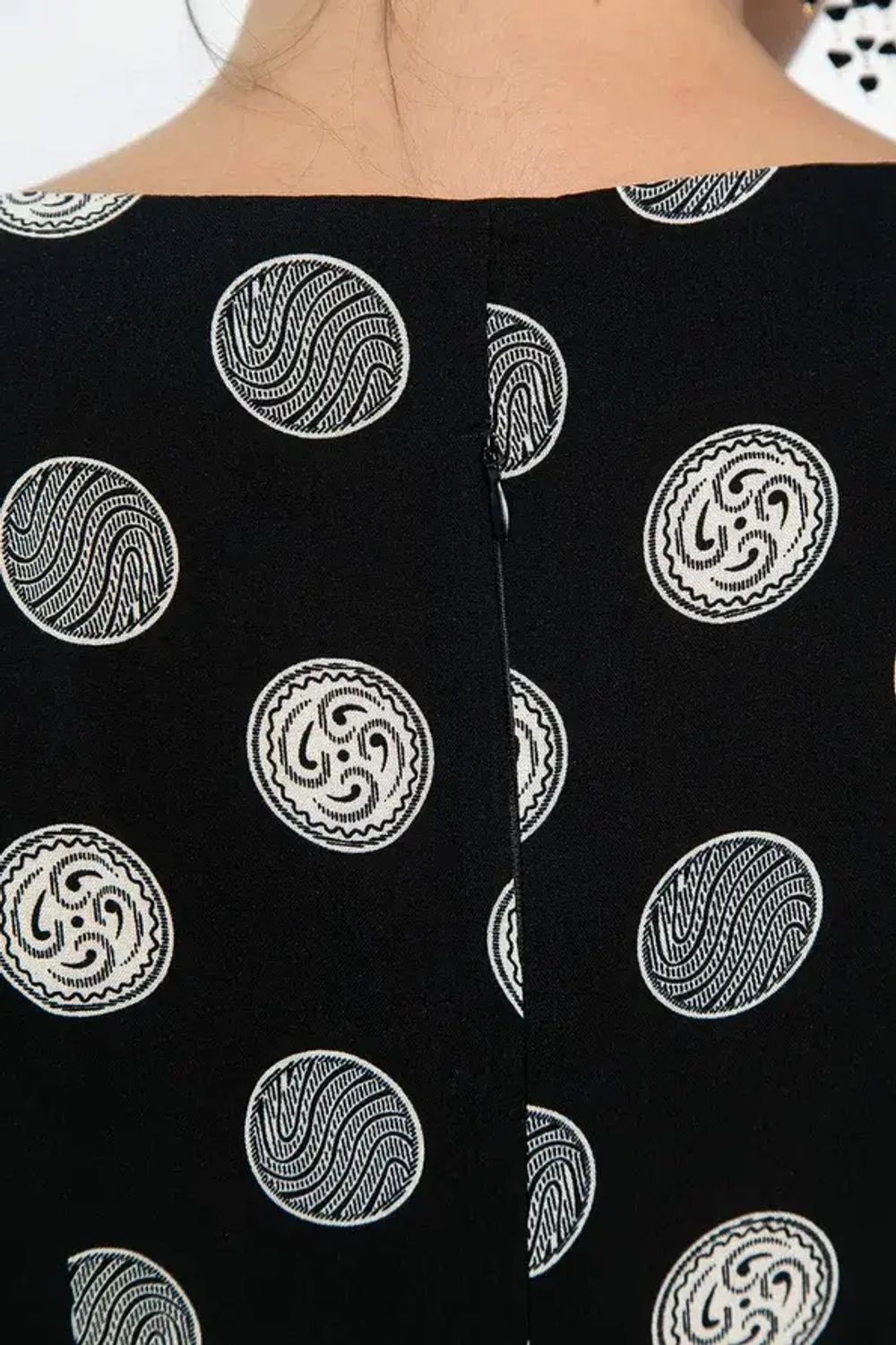 Платье Габриэль (черное/круги) П13953-10М LT Collection