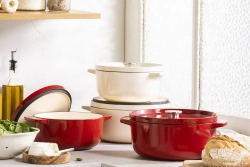 KitchenAid Чугунная кастрюля 22 см 3,3 л красная