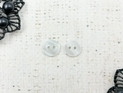 Пуговицы блузочные, d 1,1 см, 2 прокола, кремовый