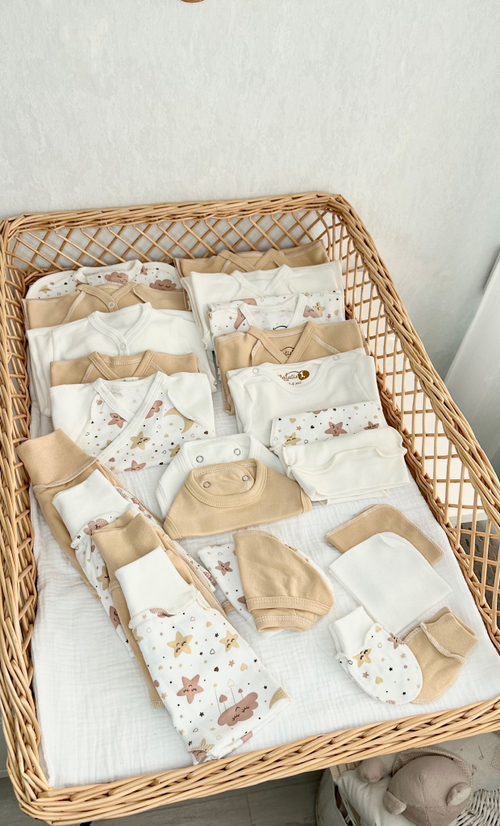 Комплект одежды из 25 предметов «Бежевые облачка »