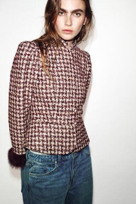 ZARA БЛЕЙЗЕР С МАНЖЕТАМИ ИЗ ИСКУССТВЕННОГО МЕХА, БОРДОВЫЙ/ЭКРЮ