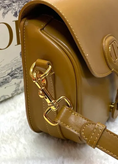 Сумка Dior Bobby, модель среднего формата светло-коричневый