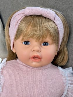 Кукла Marina and Pau 63cм Leonor мягконабивная (1900K)