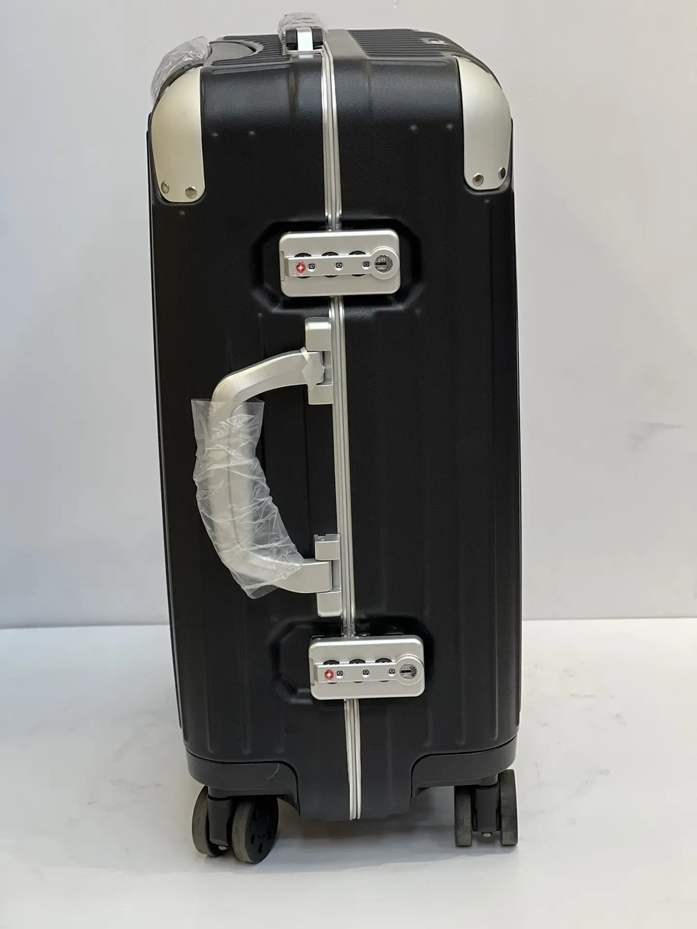 Купить чемодан RIMOWA Original Cabin черный премиум класса для ручной клади