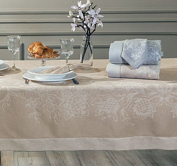Скатерть  DAHLIA бежевая 160x260 Tivolyo Home