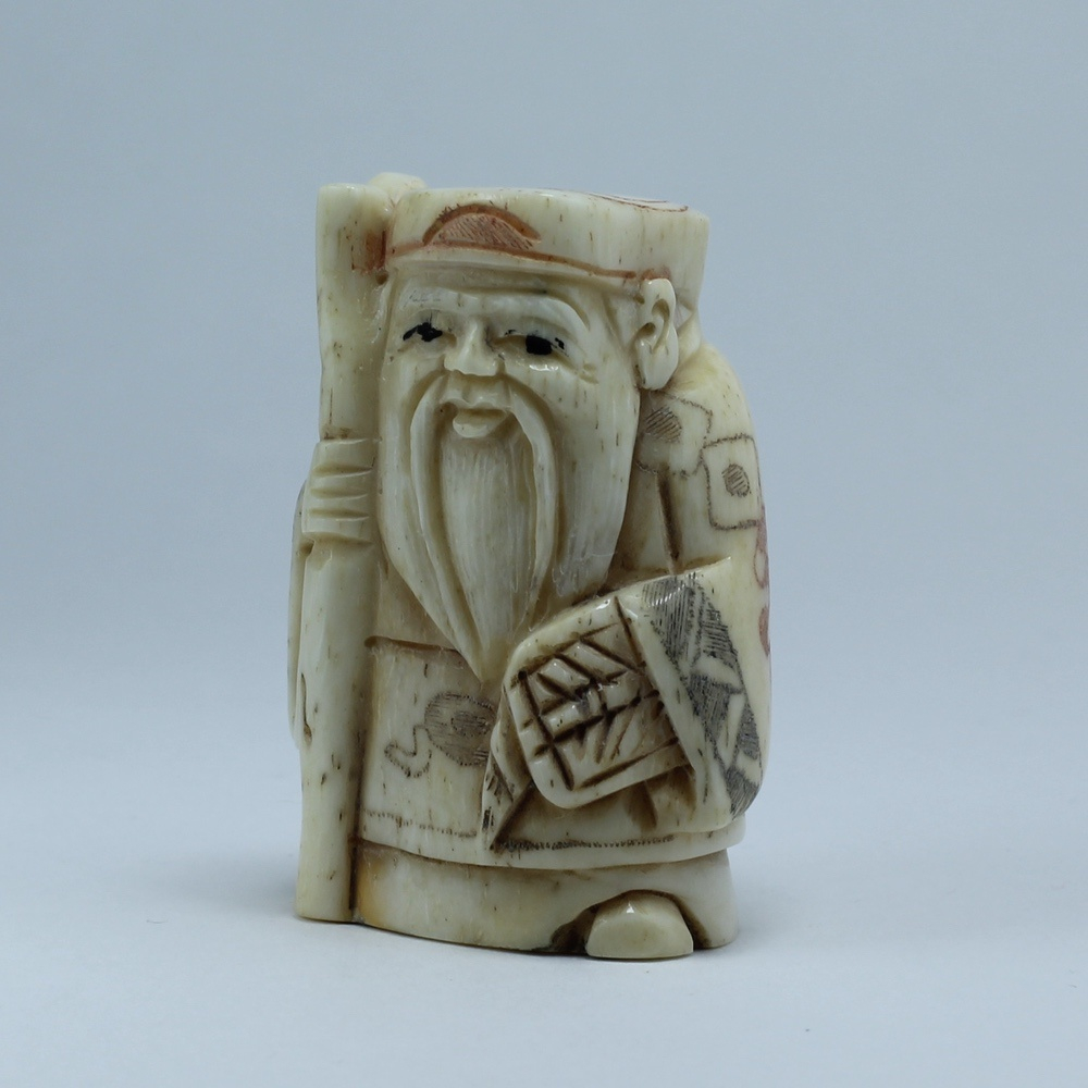 Нэцкэ Дзюродзин с красивым посохом