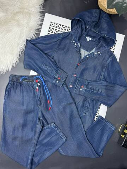 Джинсовый костюм Kiton