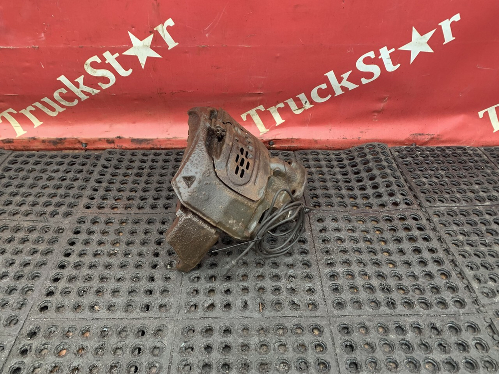 Суппорт тормозной правый 2018г.