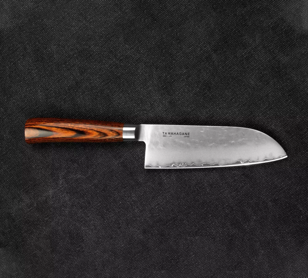 Tamahagane - Нож Сантоку Tsubame Brown 12см / артикул   SNH-1129  / GTIN 4906496716301