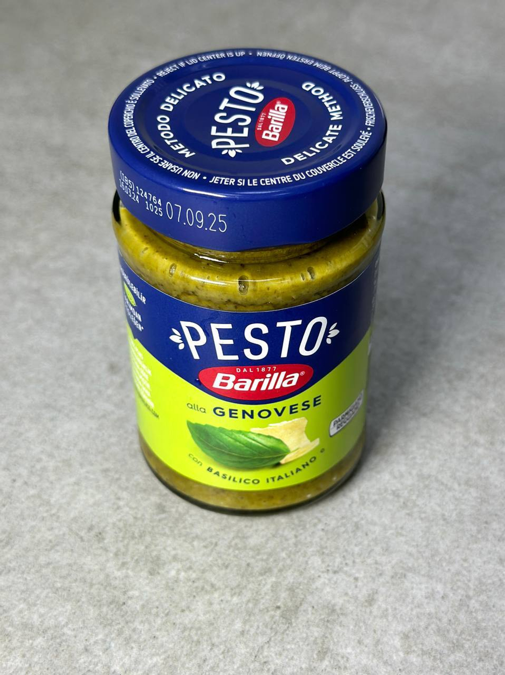 Соус Barilla Песто с базиликом, петрушкой и рукколой 190г