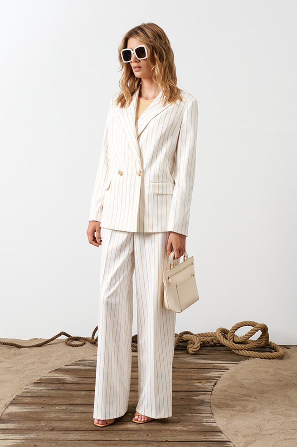 1858 Жакет женский (молочный полоска)