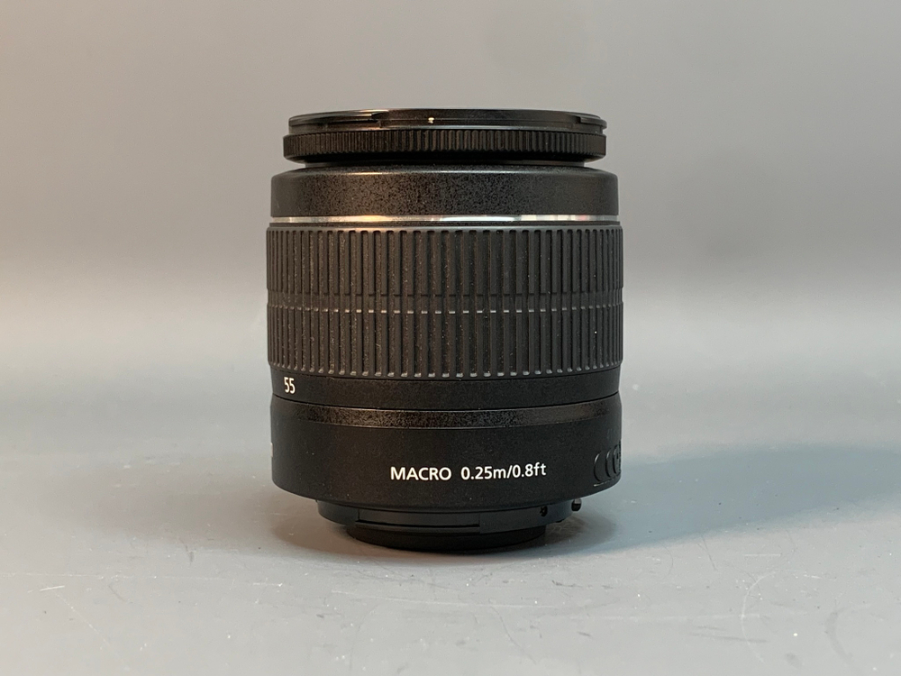 Canon EF-S 18-55mm 3.5-5.6 III с дефектами