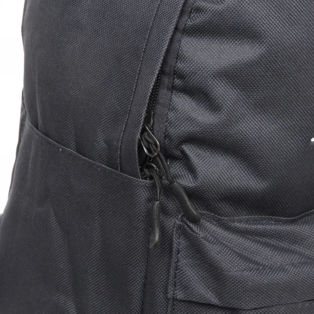 Рюкзак женский «Manheten», цвет черный, Высота рюкзака 36 см, ширина 28 см, глубина 14 см.