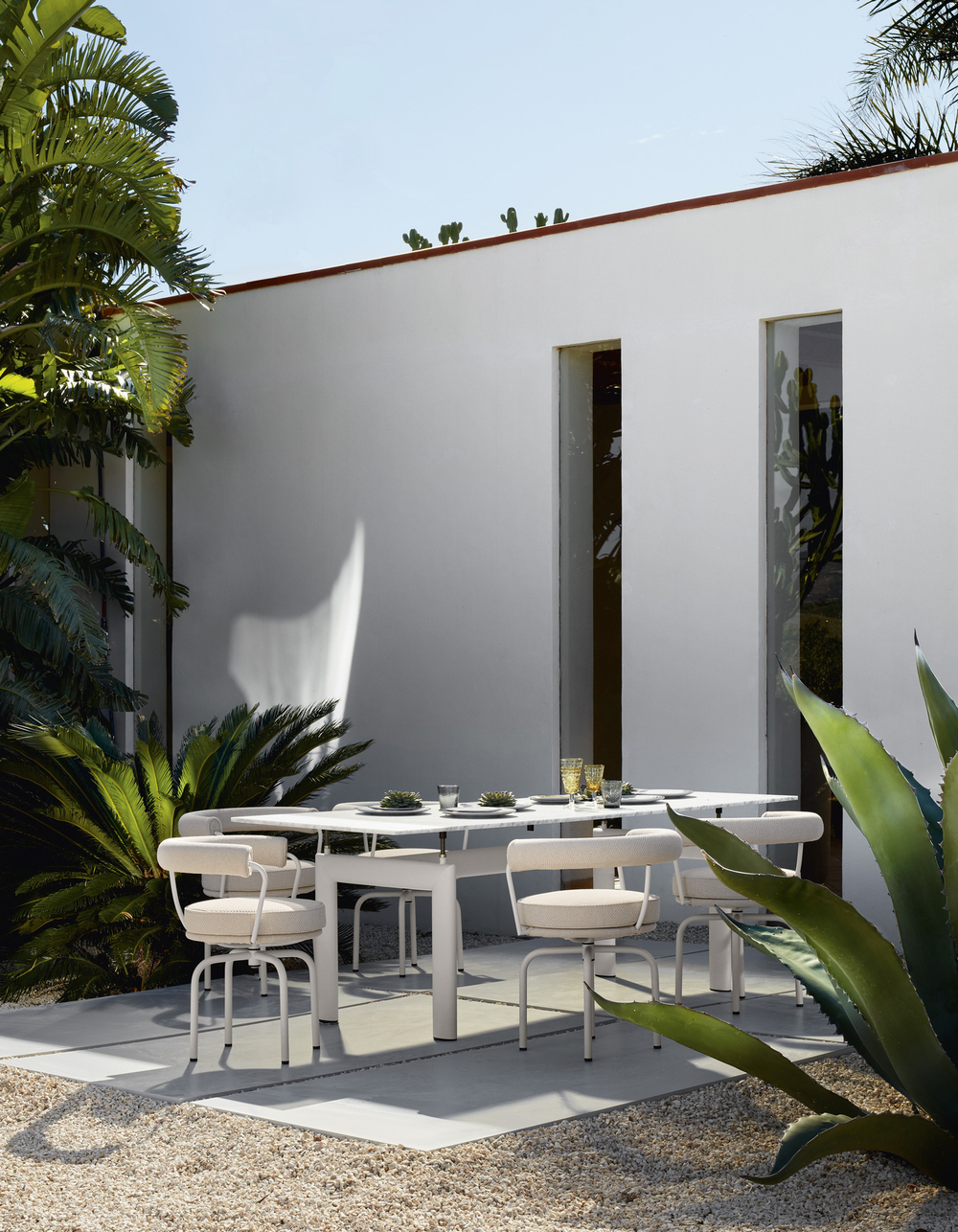 Стол Cassina 7 FAUTEUIL TOURNANT, OUTDOOR