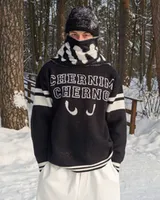 Черный свитер 