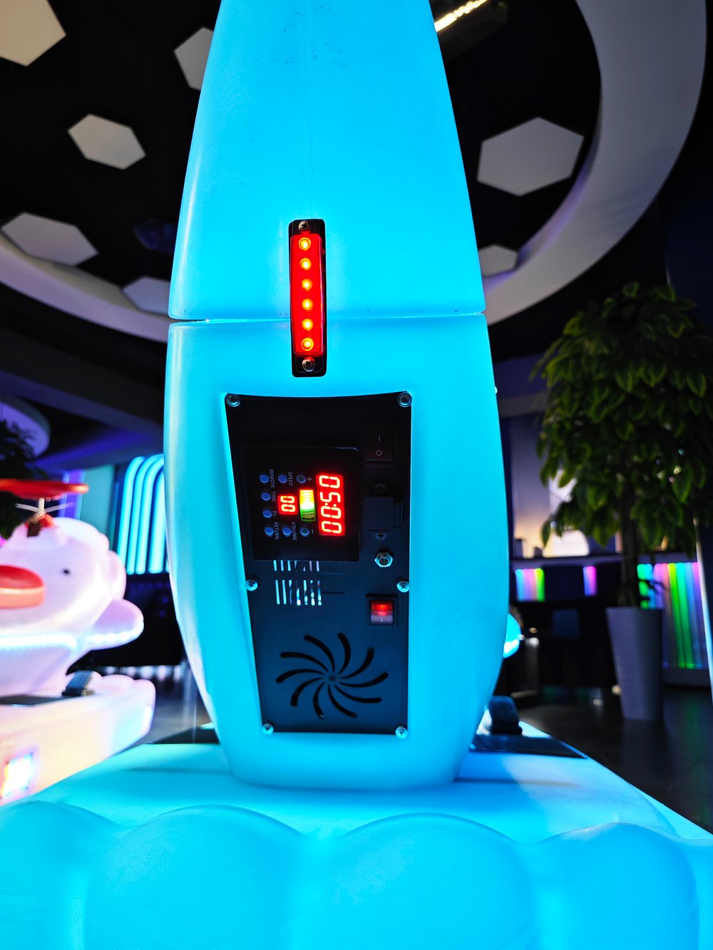 Прокатный аттракцион «Световой дельфин» Электромобиль (съемный хвост)