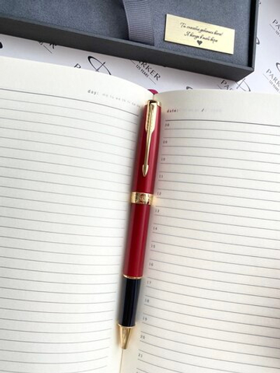 Ручка-роллер Parker Sonnet Red Intense GT1931475, стержень: F, цвет чернил: black, в подарочной упаковке