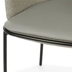 Стул Embrace с подлокотниками