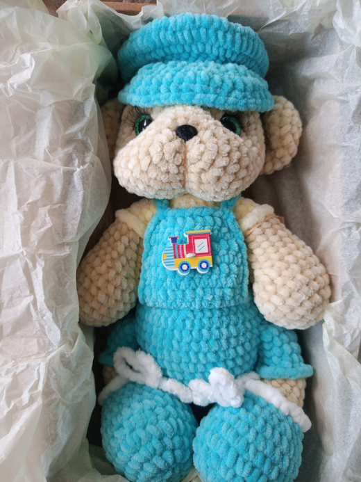 Вязанная интерьерная игрушка ручной работы в единственном экземпляре