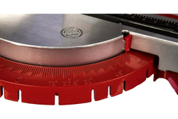 Торцовочная пила Elitech ПТ 1825КУ