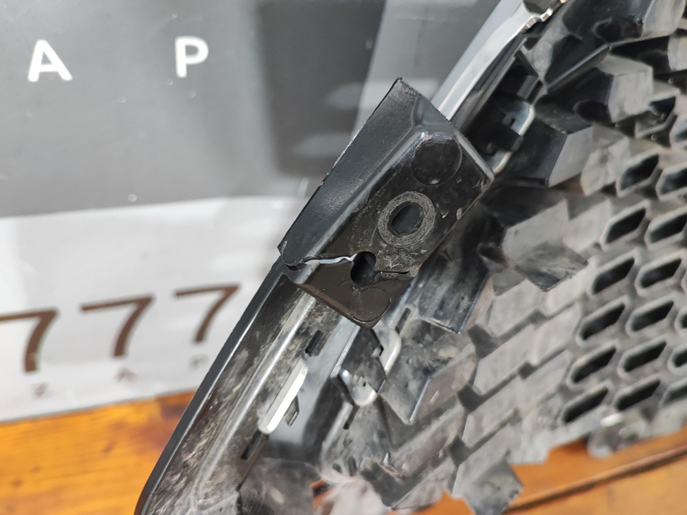 Решетка радиатора Haval F7 1 19-22 Б/У Оригинал 5509101XKQ00A