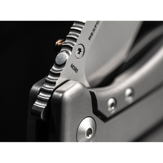 Складной нож Boker 01BO2021 Collection 2021 c клинком из стали Böhler M390 Microclean®, рукоять титан / карбон