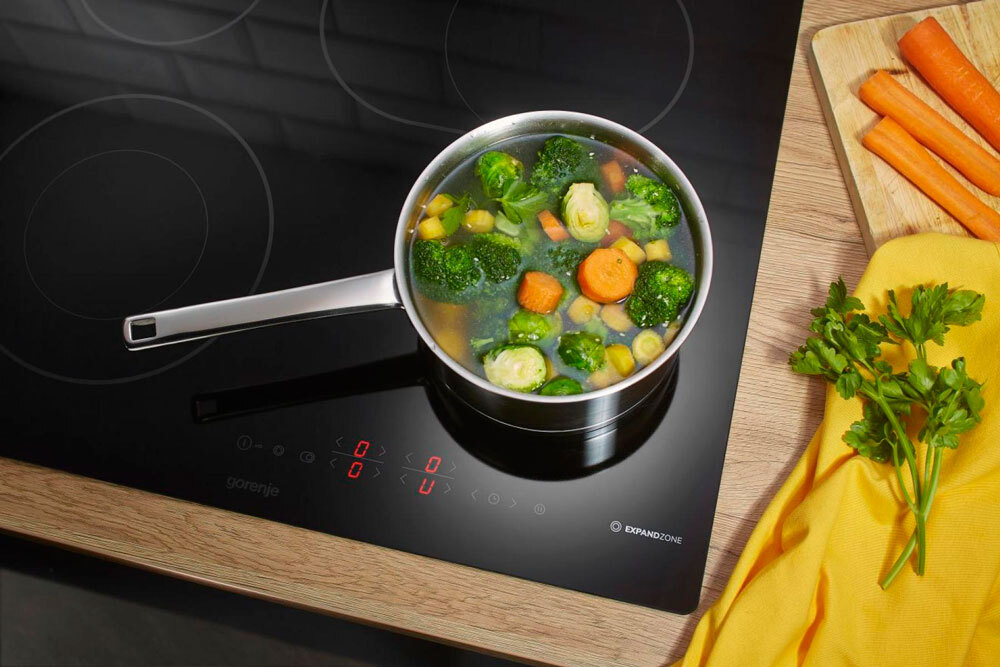 Электрическая варочная панель Gorenje ECT643SYB