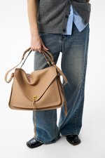 NOTE MAXI латте