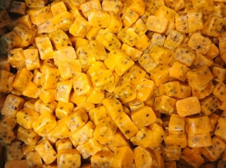 Маракуйя с косточкой, кубик, 1кг