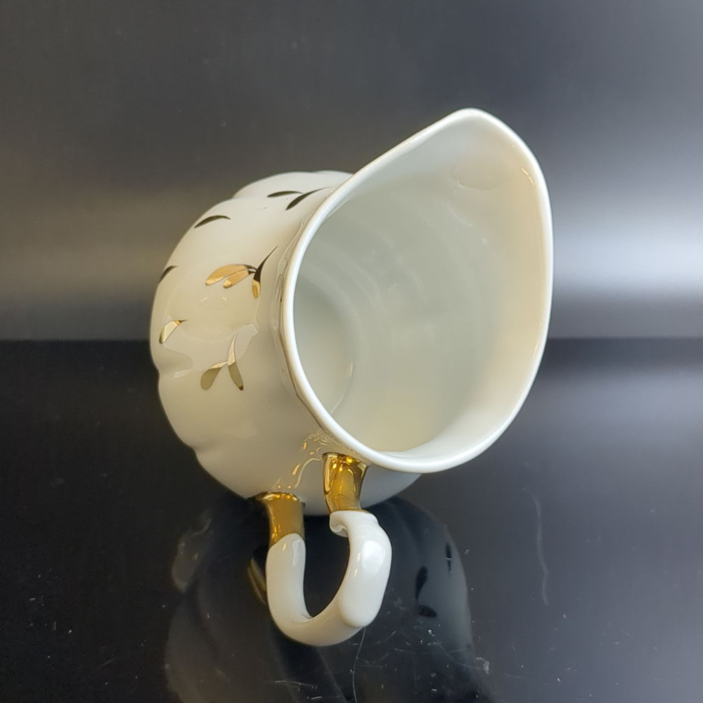 Молочник из белого фарфора с золоченым декором, ручная работа, 10 см, Dobrush porcelain Беларусь в винтажом стиле