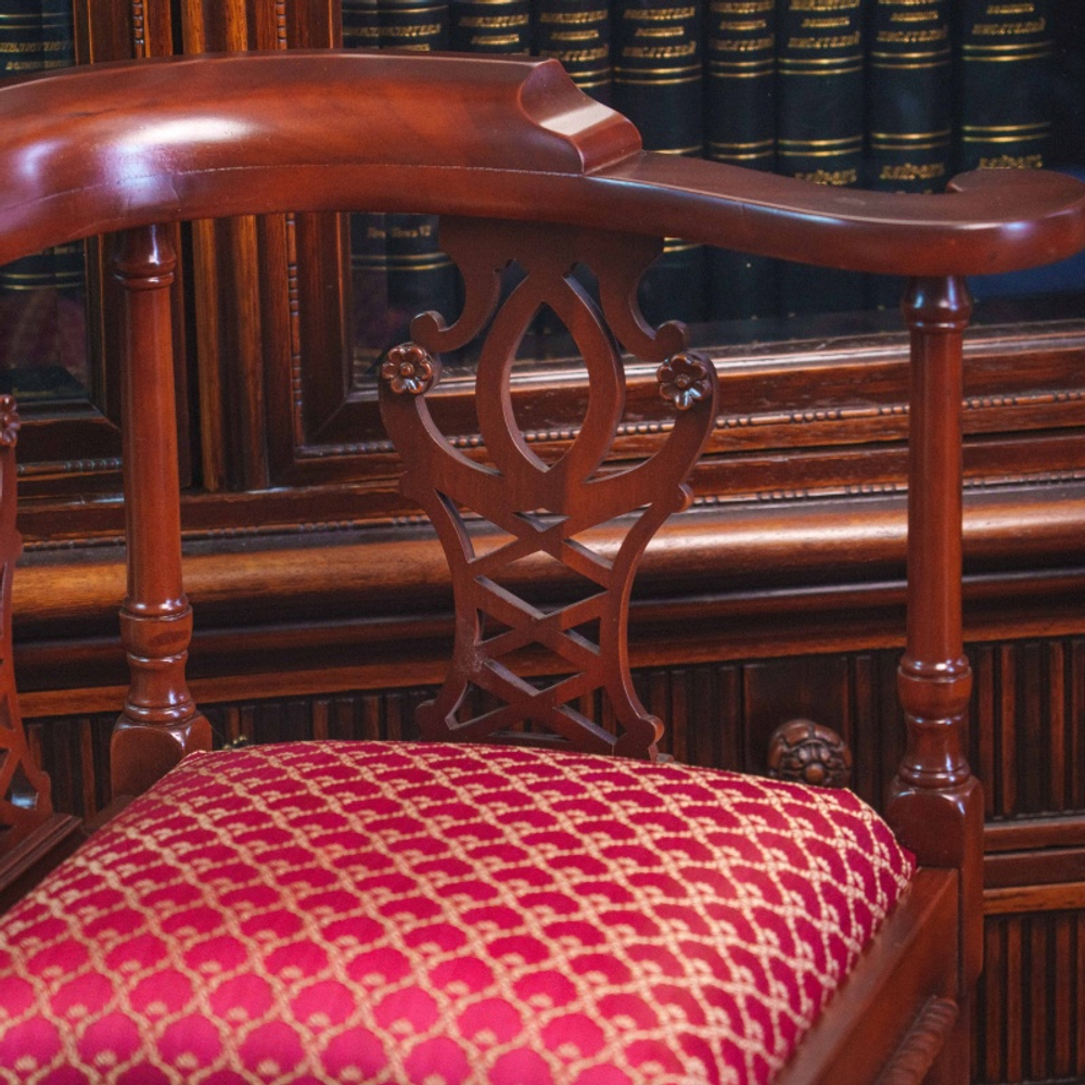 Угловое кресло