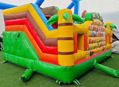 Коммерческий надувной батут «Сафари-экскурсия 2», с горкой 5*4*2,8 м