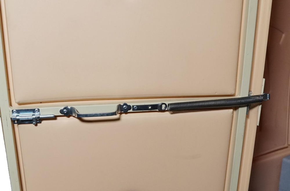 Туалетная Кабина «Стандарт -Мд» в сборе Экомарка  пластиковый поддон T-1 (1200x1100x2200см;70кг;красный кирпичный) - арт.561371