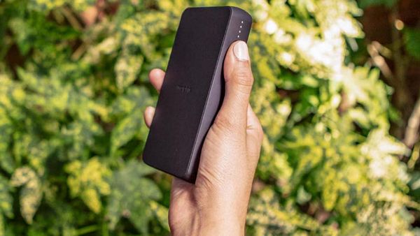 Внешний аккумулятор с функцией беспроводной зарядки Mophie Charge Stream Powerstation 6040 mAh (Black)