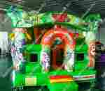 Надувной батут "Мир сафари" с цветным полом 8*4*5 м,